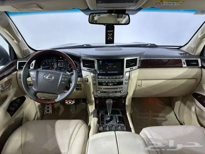 لكزس LX570 فل كامل 2014 15