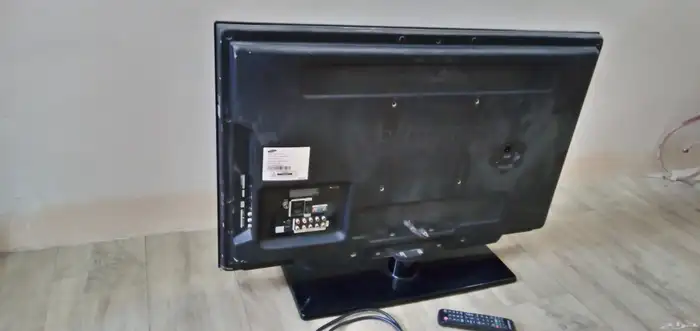 شاشة سامسونج ماليزي 37 بوصة LCD 6