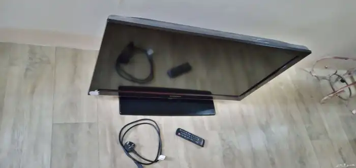 شاشة سامسونج ماليزي 37 بوصة LCD 5