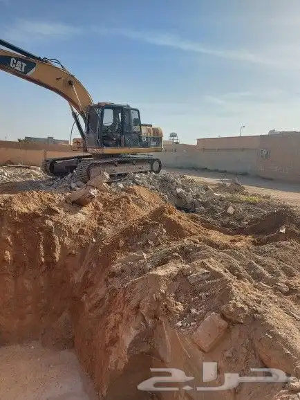 بوكلين كفرات و جنزير الإجار يومي و شهري و قطوعه 3