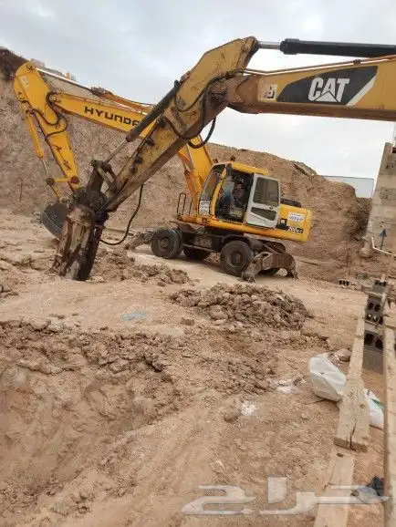 بوكلين كفرات و جنزير الإجار يومي و شهري و قطوعه 2