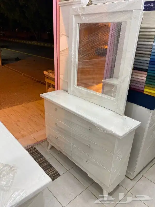 للمفروشات سراير بطانيات مفارش مخدات غرف نوم دواليب 15