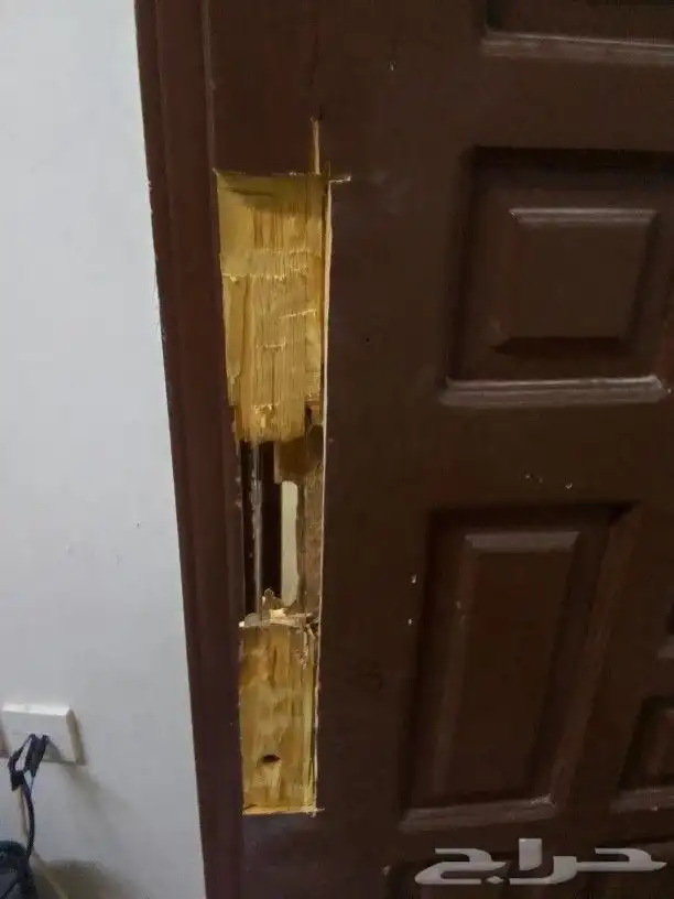 معلم فك وتركيب وصيانه ابواب وكوالين ودواليب بمكه 0