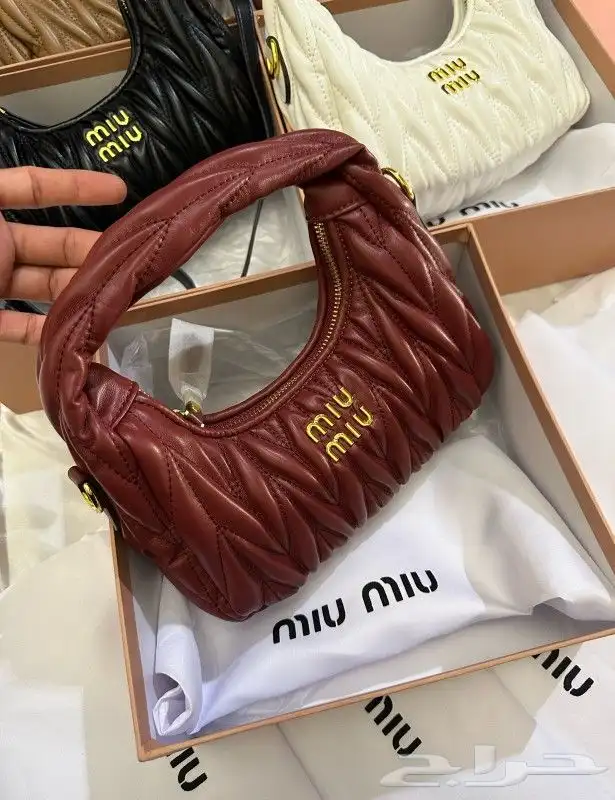 شنط ماركة ميو ميو وجميع الماركات الاكثر طلبا 31