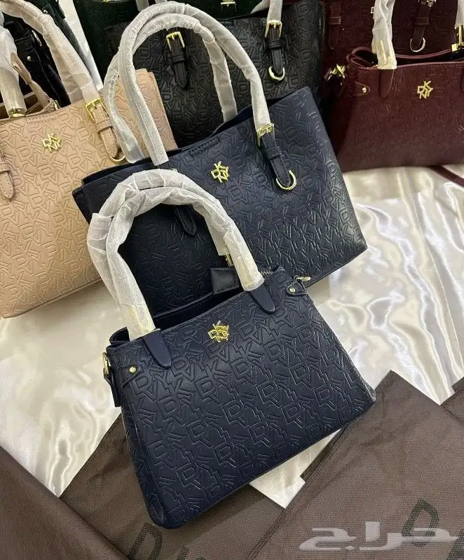 شنط ماركة ميو ميو وجميع الماركات الاكثر طلبا 21