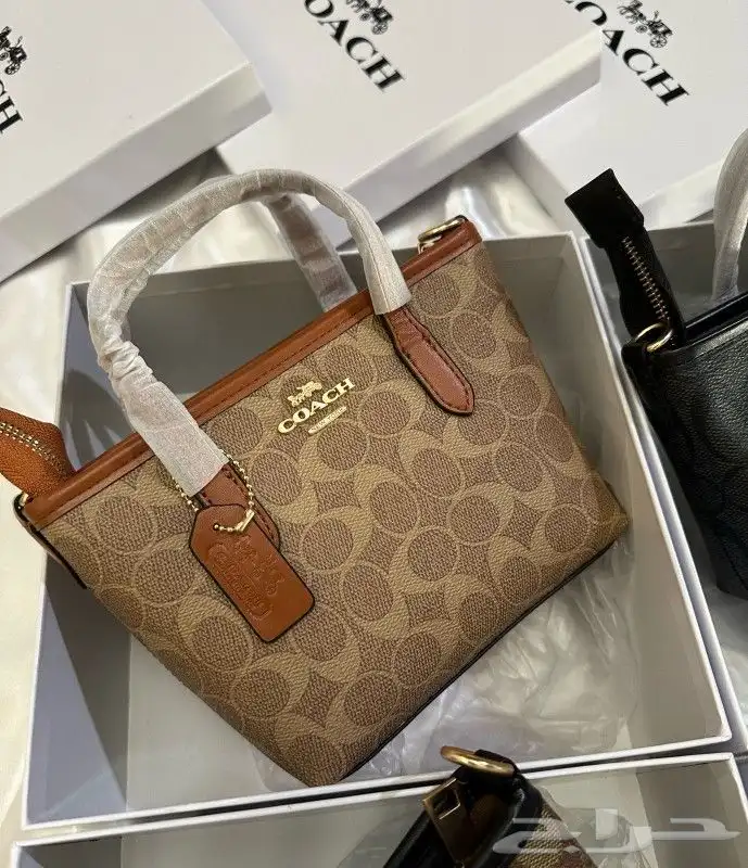 شنط ماركة ميو ميو وجميع الماركات الاكثر طلبا 37