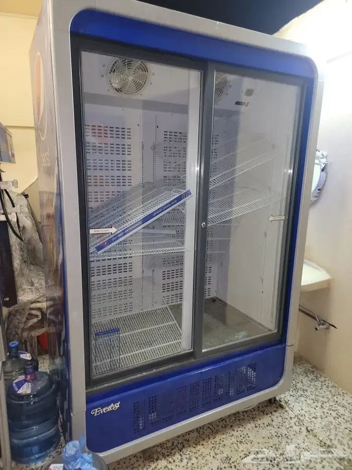 ثلاجات واغراض مطعم 6