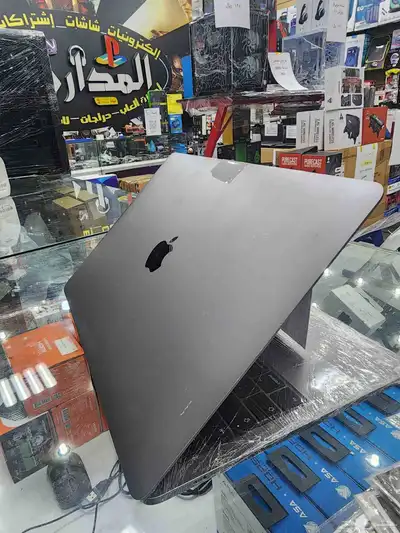APPEL MAKBOOK PRO 2020 مستعمل 1