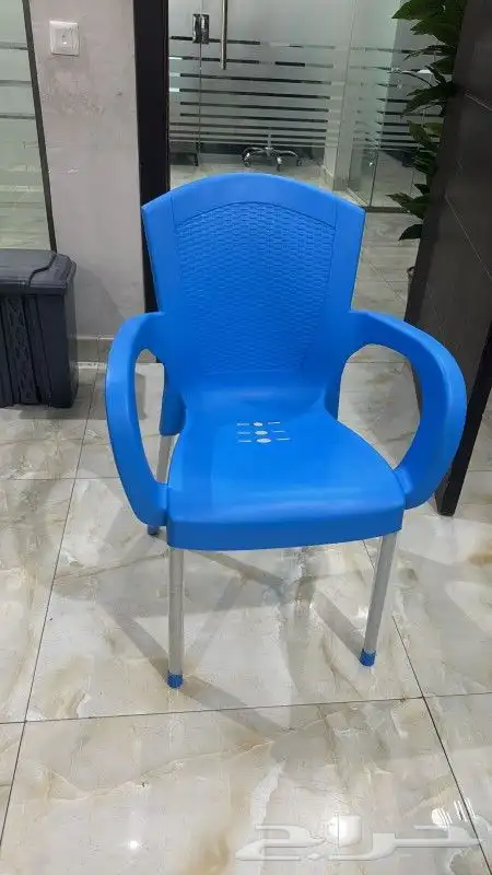 كراسي بلاستيك 1
