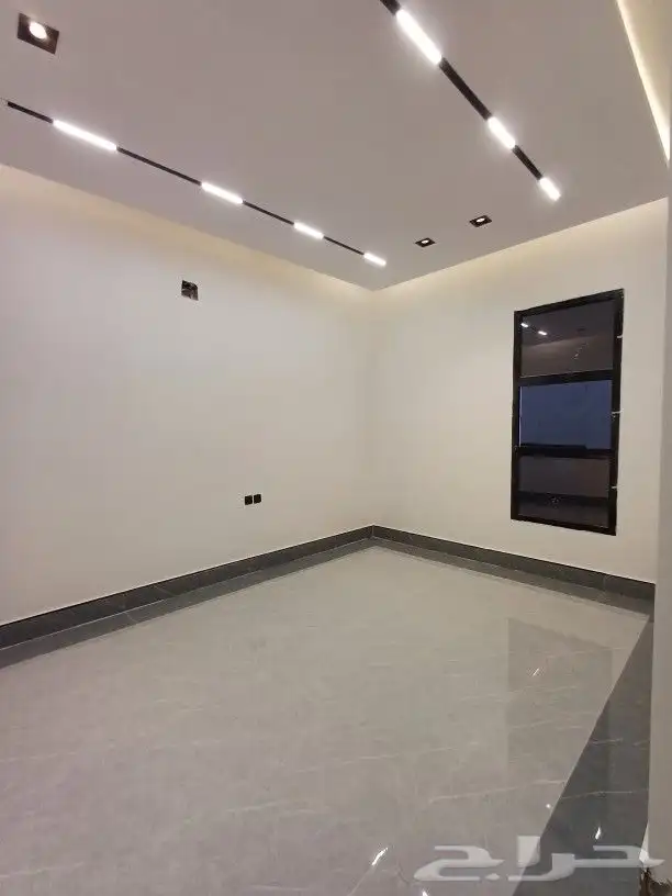 للبيع فيلا درج داخلي بصك مستقل حي الرمال مسك 8