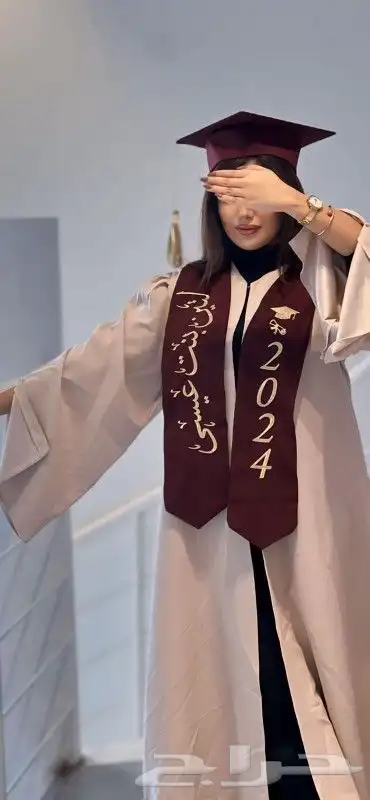 عبايات تخرج نسائيه خصم في الكميات الكبيرة تطريز حسب الطلب 0
