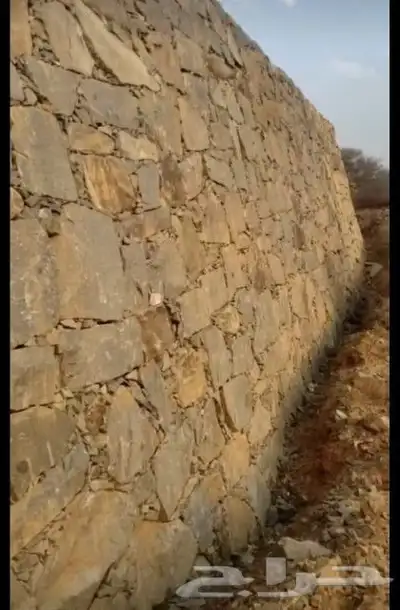 يوجد لدنيا بكلينات للبناء ولقص الاراضي وتفتيت الصخور 1