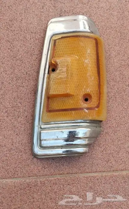 شعارات وقطع غيار سيارات 12