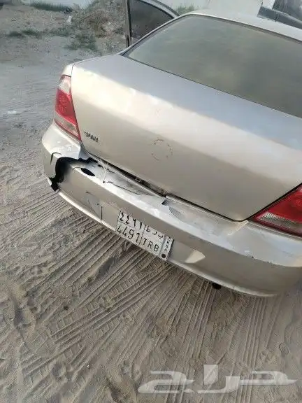نيسان 2