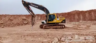 قلابات سكس شيولات تريلات بوكلينات دينات للايجار والقطوعه 7