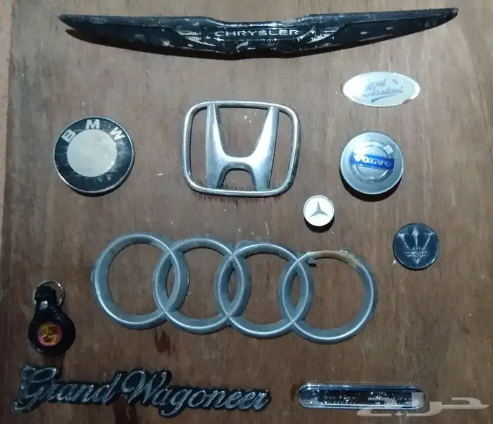 شعارات وقطع غيار سيارات 0