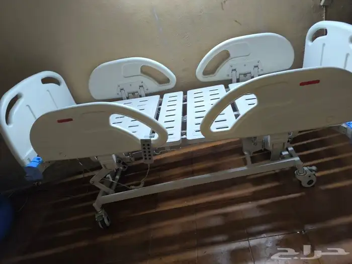 سرير طبي كهربائي فرشه معا المرتبه 10حركات 1