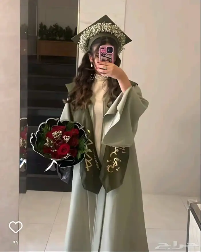 عبايات و ارواب وشاحات تخرج 1