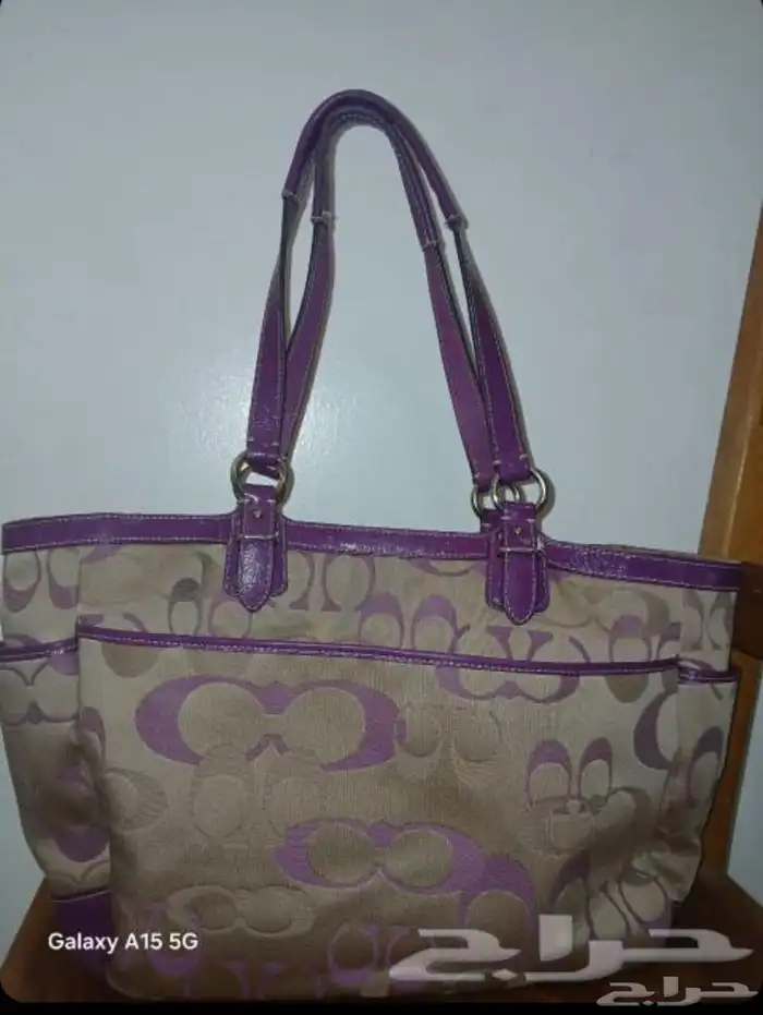 شنطه ماركة اصلية استخدام بسيط سعر الشراء 870 السعر الحالي300 2