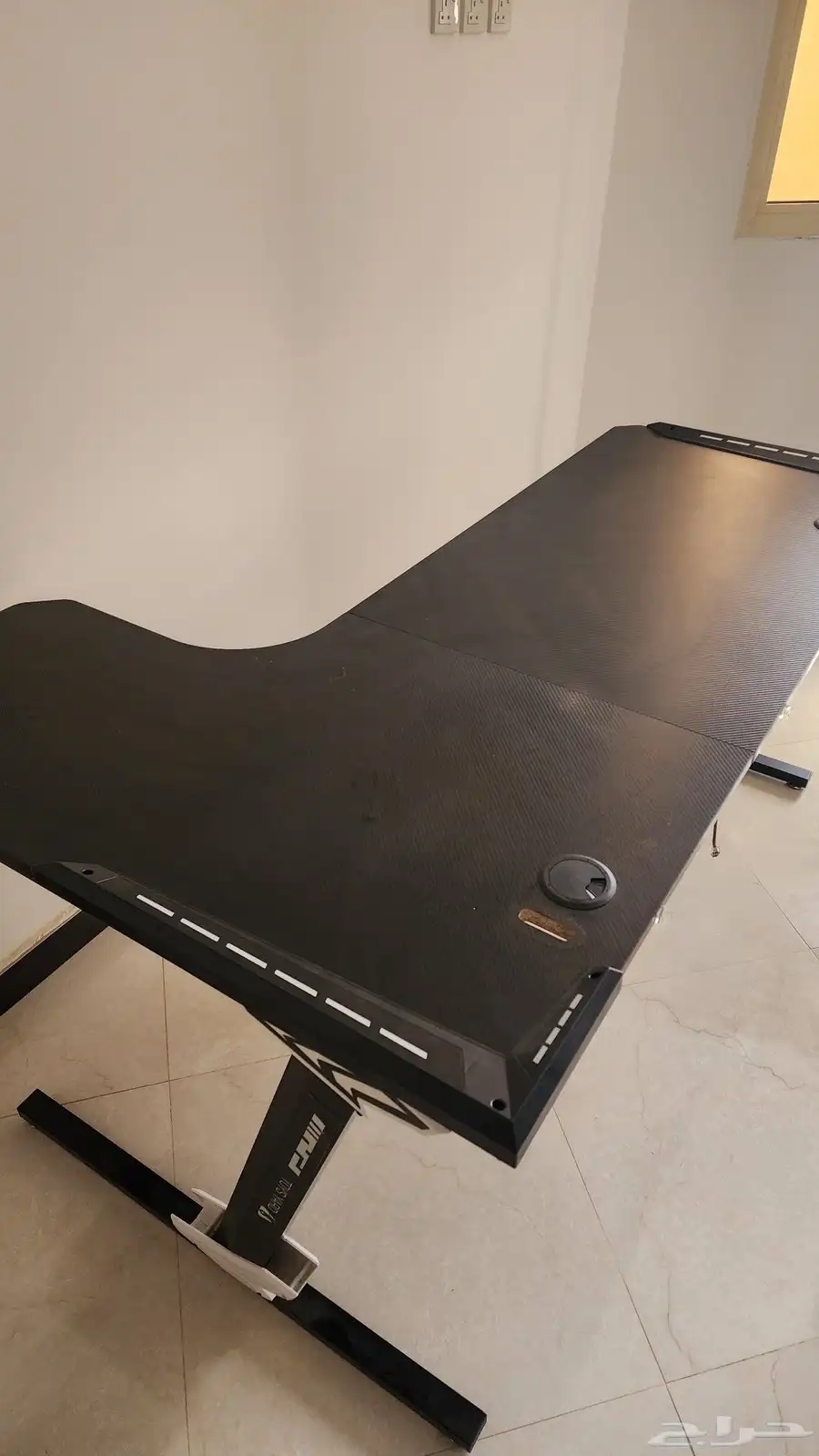 طاولة كمبيوتر 2