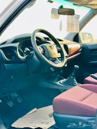 تويوتا هايلكس غمارتين GLX بنزين 2025 6