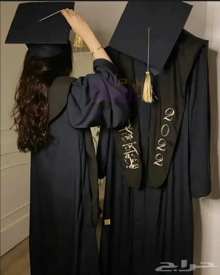 عبايات و ارواب وشاحات تخرج 2