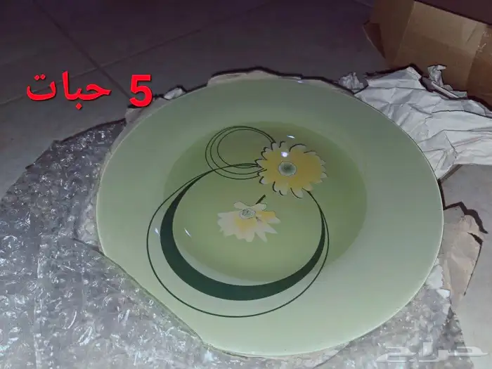 صحون وأطباق طعام . عشاء . غداء 1