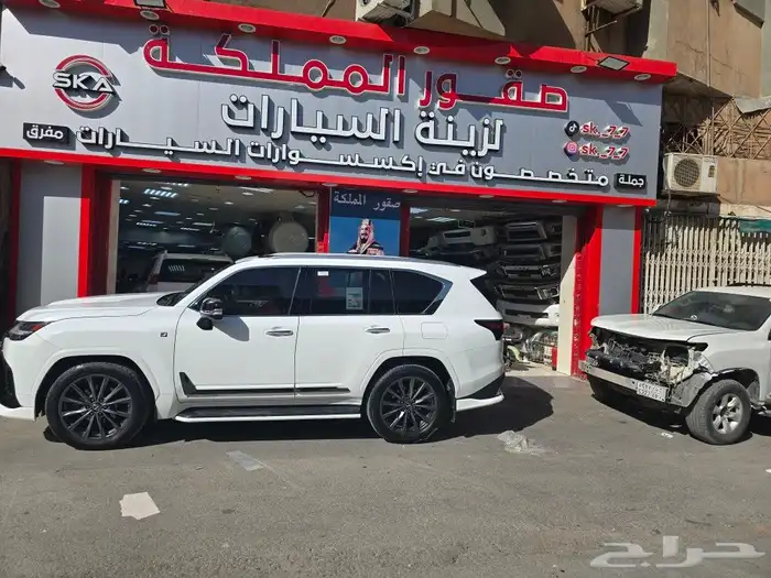 جيب لكزس 2025 4