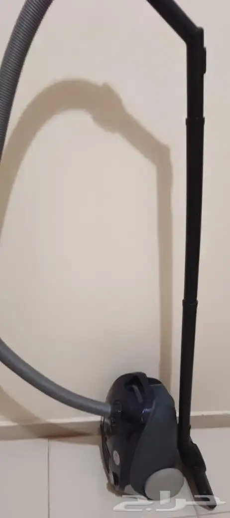 مكنسة كهربائية سامسونج 1600W مستخدمة ونظيفة للبيع المستعجل 5