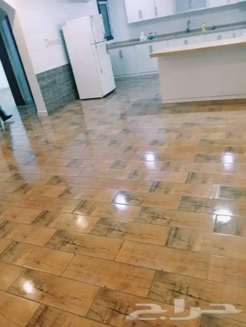 شركة تنظيف شقق وغسيل فلل خزانات مسابح مجالس فرشات 0