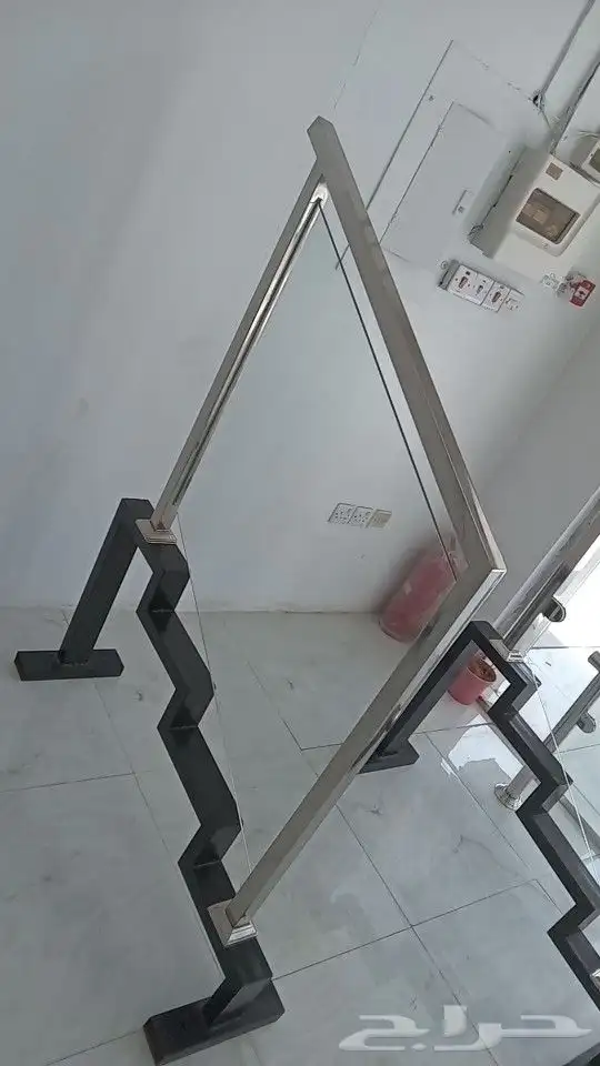 تركيب درابزين سلم درج استانلس استيل زجاج 3