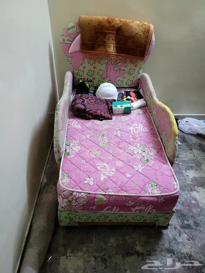 سرير اطفال 1
