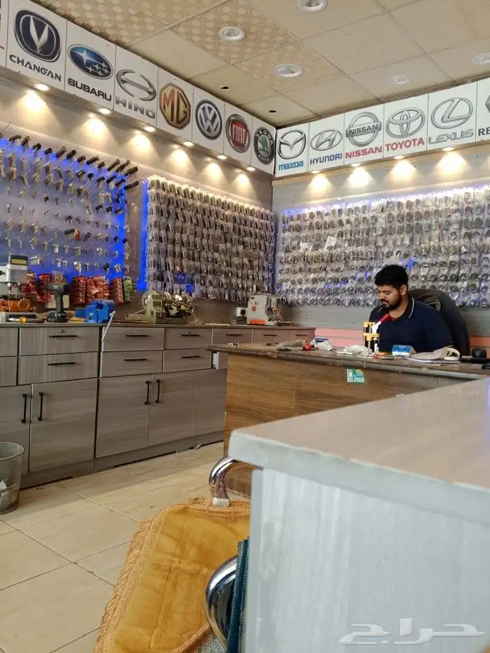 محل مفاتيح لفتح وتركيب الابواب المشفره 4