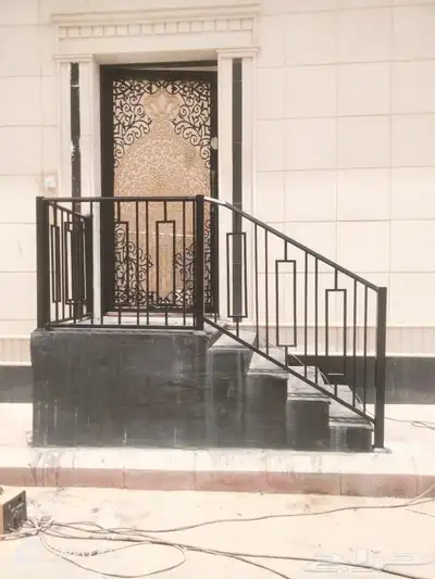 حداد المنيوم باب شبيا  درز مضلات 2