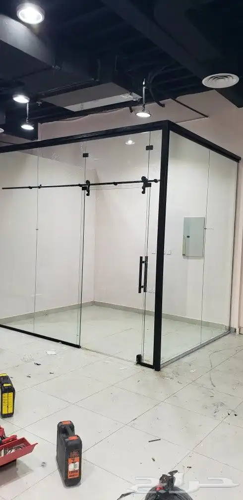 زجاج ومريات وسكوريت 0