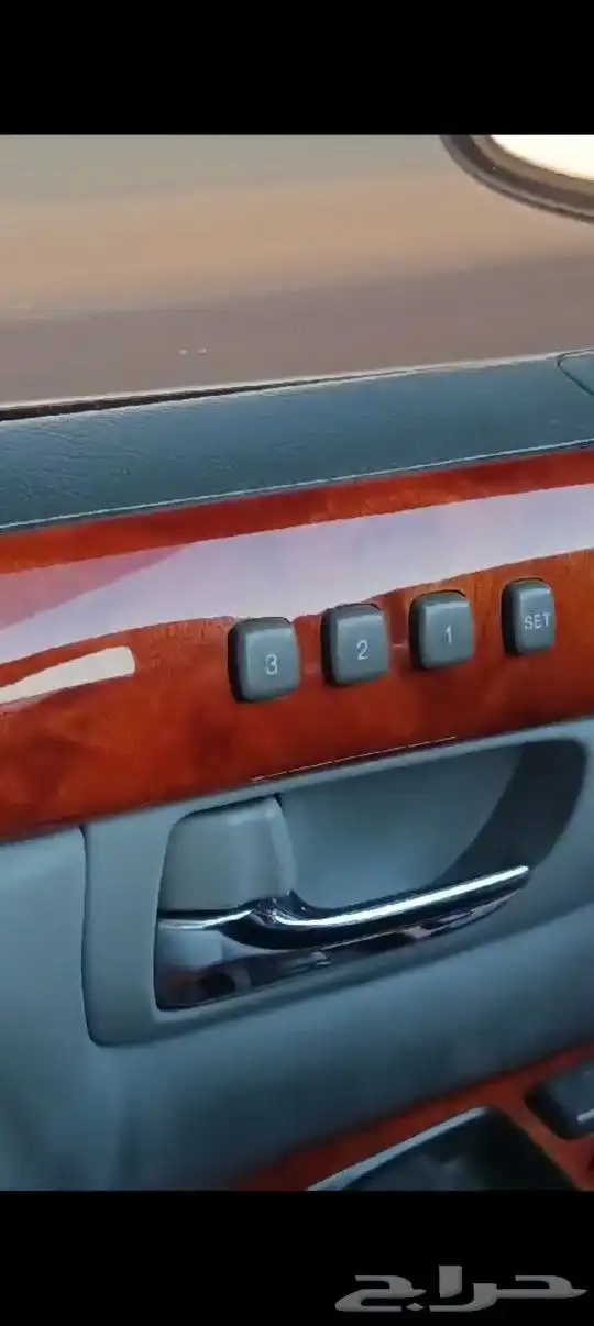 للبيع لكزس LS430 2005 لون اسود نظيفه يابانيه 0