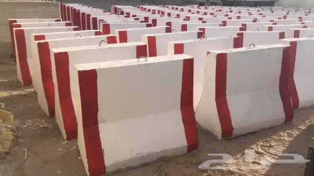 حواجز خرسانيه وزينة حدائق مناهيل مصدات قواعد اناره 2