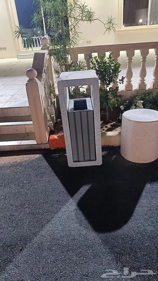 حواجز خرسانيه وزينة حدائق مناهيل مصدات قواعد اناره 3