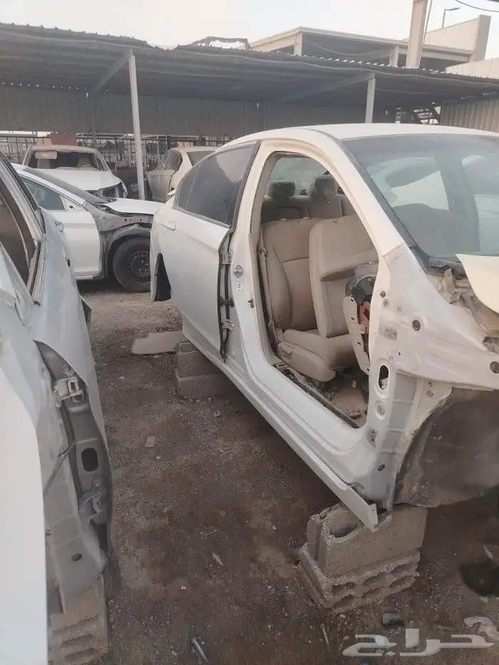 قطع غيار هوندا اكورد مضمونه من تشليح البلاد هوندا فرع السلي 10