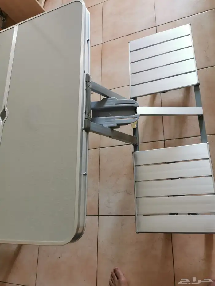 طاوله متنقله قابله للطي جديده 1