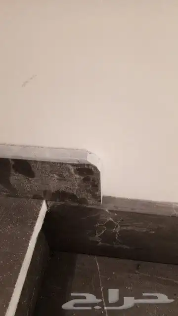مبلط السرميك والرخام 1