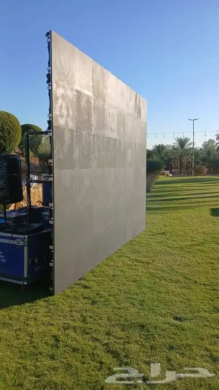 يوجد شاشات عرض للايجار 7