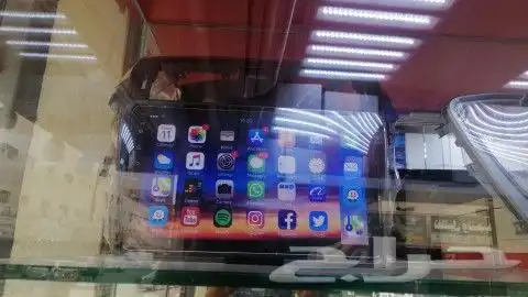 عدسات زنون لمبات ليدات محولات شمعات اسطبات غطيان شمعات لجمي 37