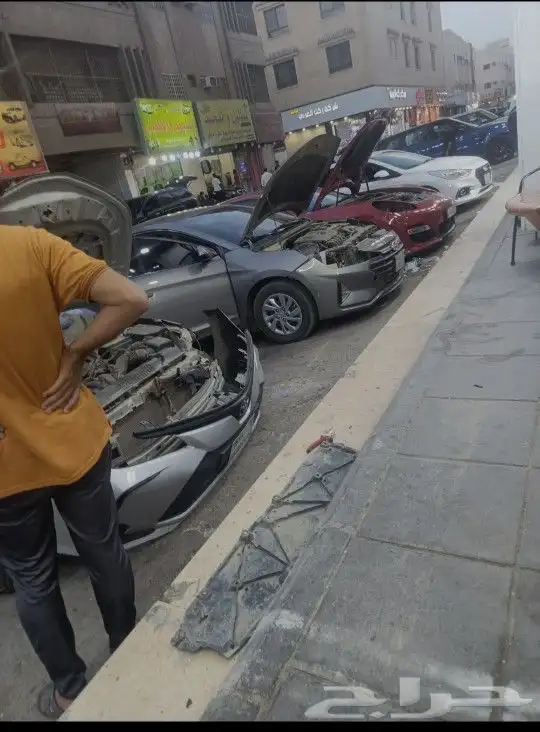 عدسات السيارات زنون انوار ليد اضاءه لمبات شمعات اسطبات محولا 17