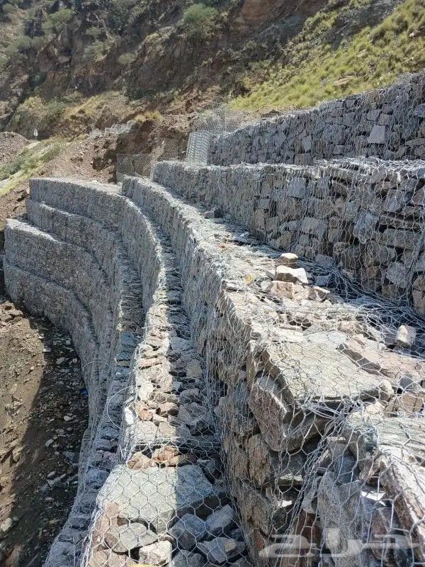 بوكلين للايجار و شغل حجر افغاني 3