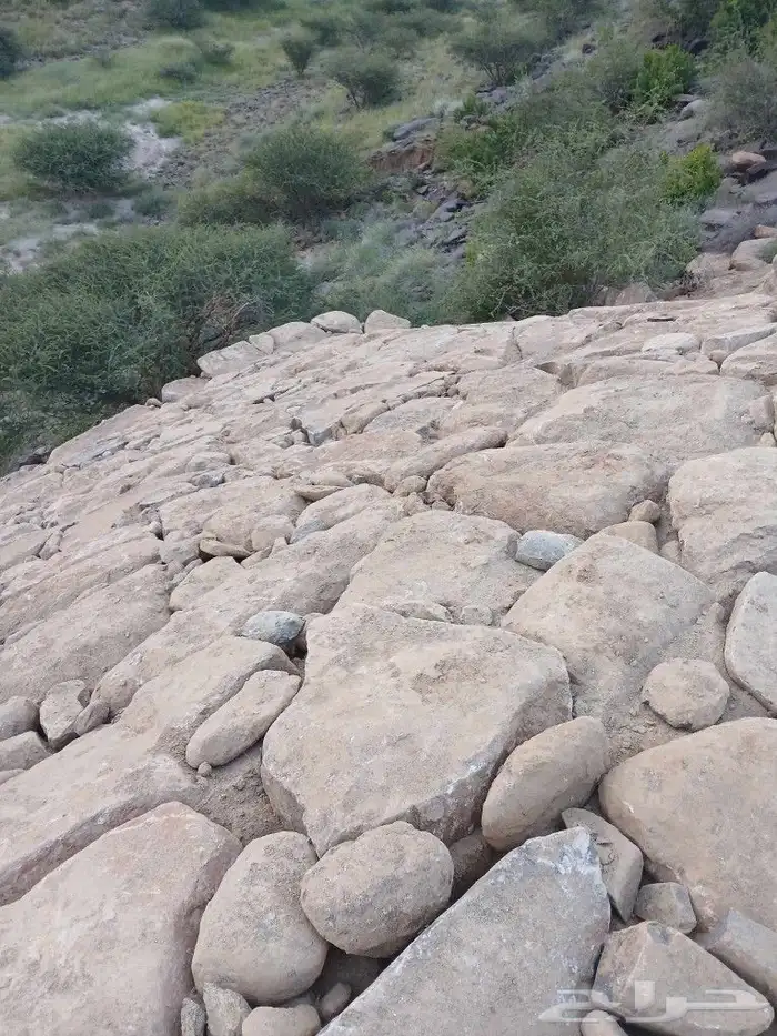 بوكلين للايجار و شغل حجر افغاني 2