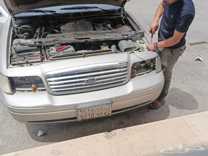 عدسات السيارات زنون انوار ليد اضاءه لمبات شمعات اسطبات محولا 13