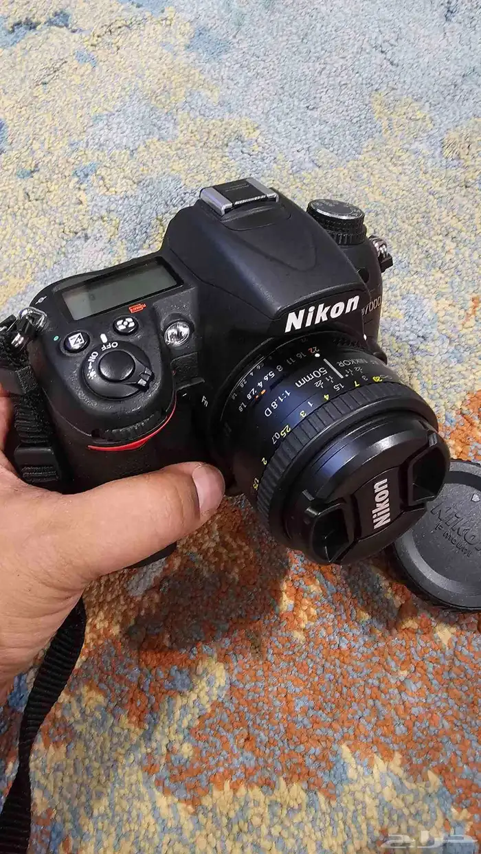 للبيع كاميرا نيكون D7000 مع ملحقاته 8