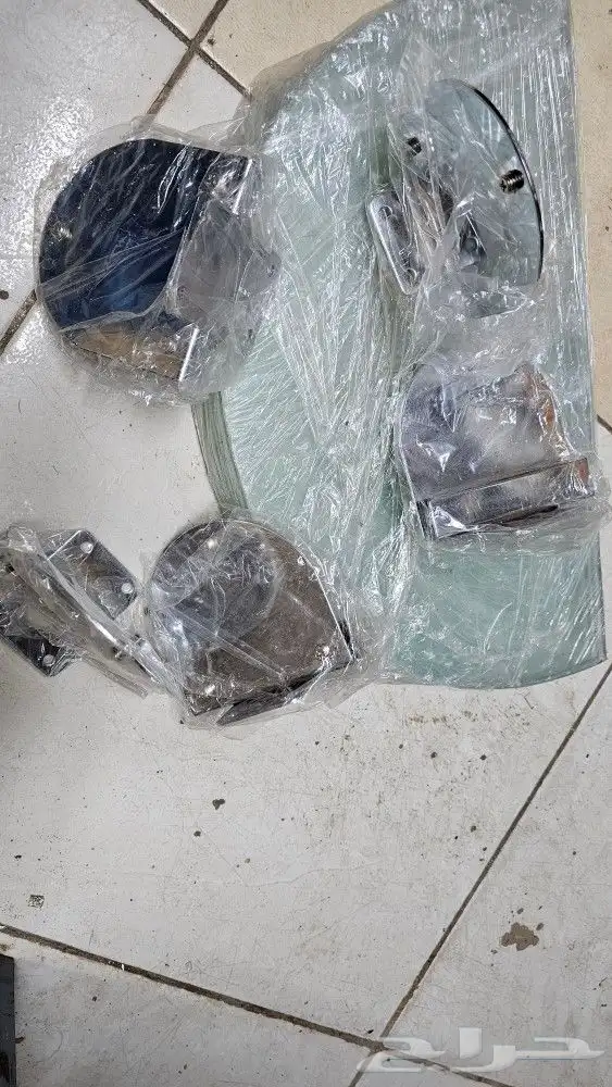 أغراض ديكور محل شبه جديد واغلبها جديد لم تستعمل 9