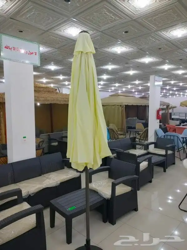 جلسات خارجية مع مظلات وطاولات طعام خارجية مع مظلات 21